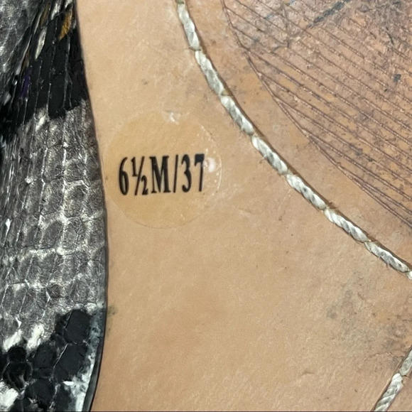 Vince Camuto Jendaya Convertible Loafer Mulberry Snake Print Leather Sz 6.5 - Picture 10 of 11